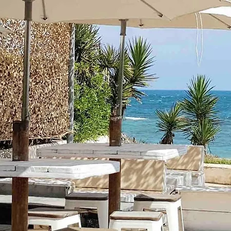 Modern アパート デニア